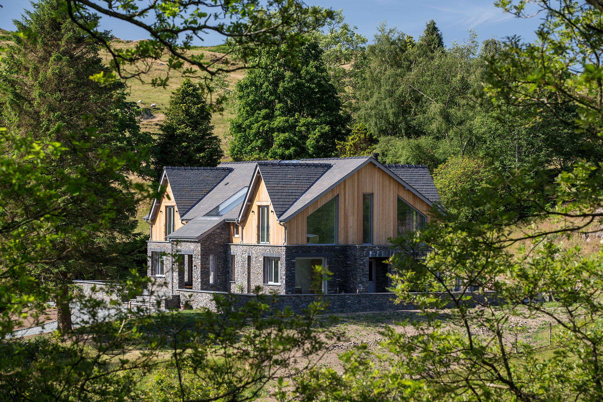 Ambleside House - view of exterior in rural setting, Ambleside